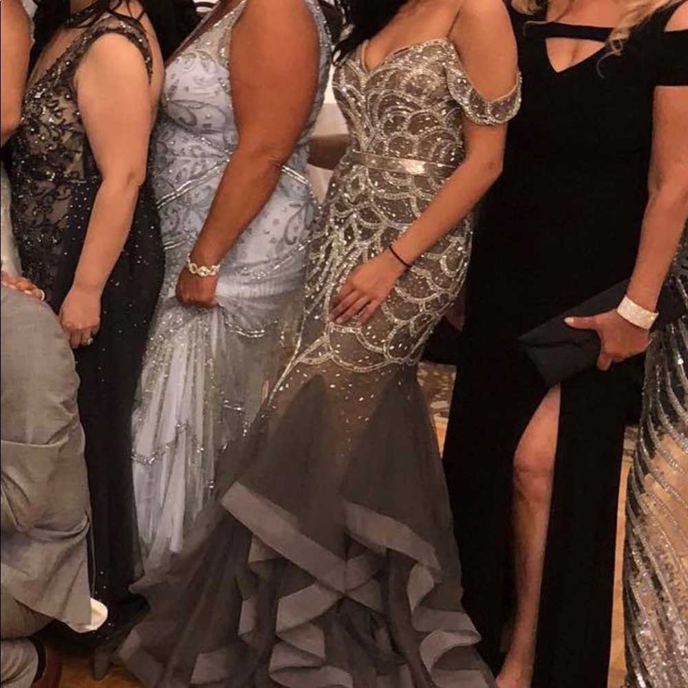 LUCCI LU Prom Dress - Picture 7 of 8